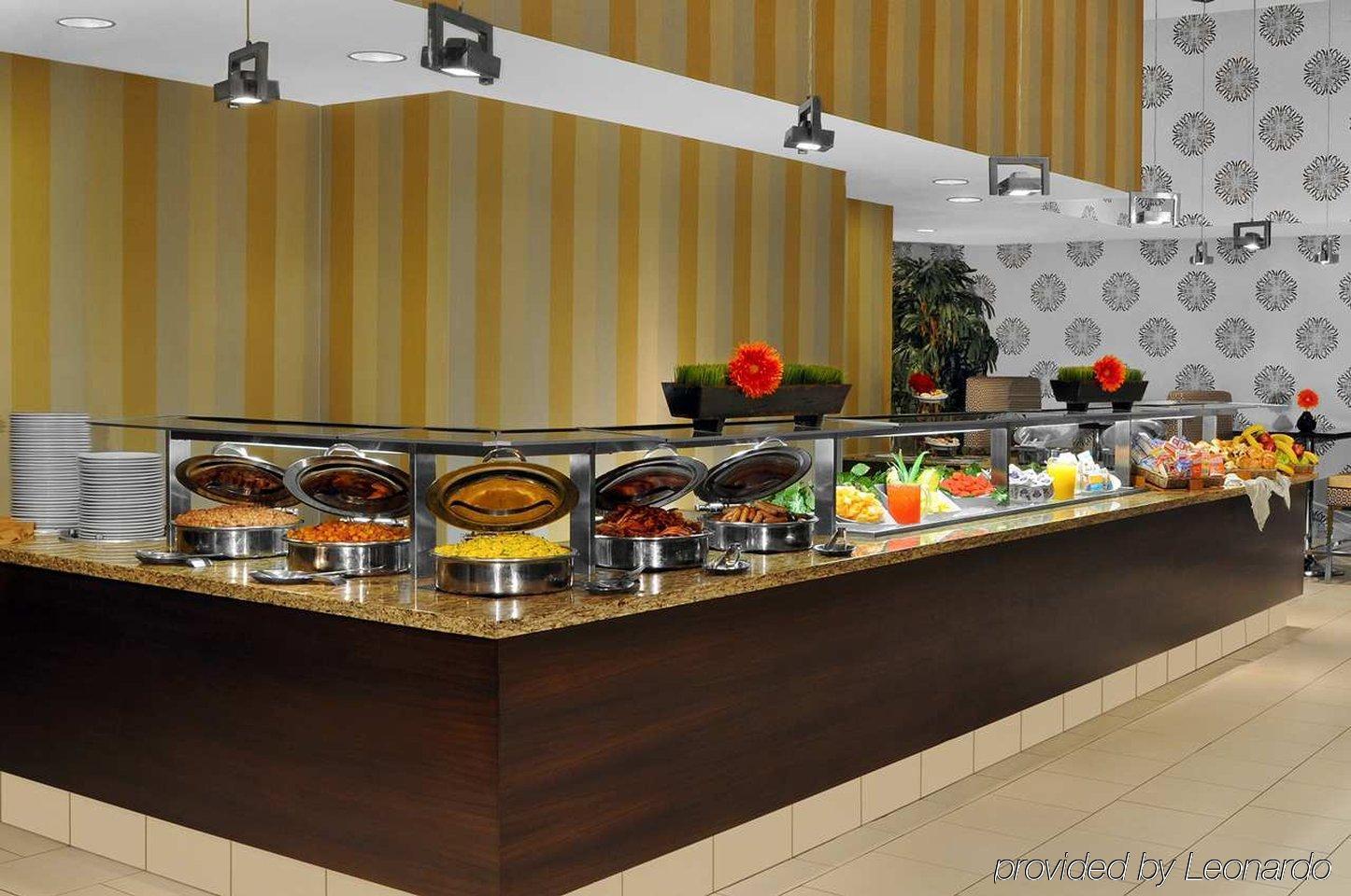 Doubletree Suites By Hilton Nyc - Times Square Нью-Йорк Ресторан фото