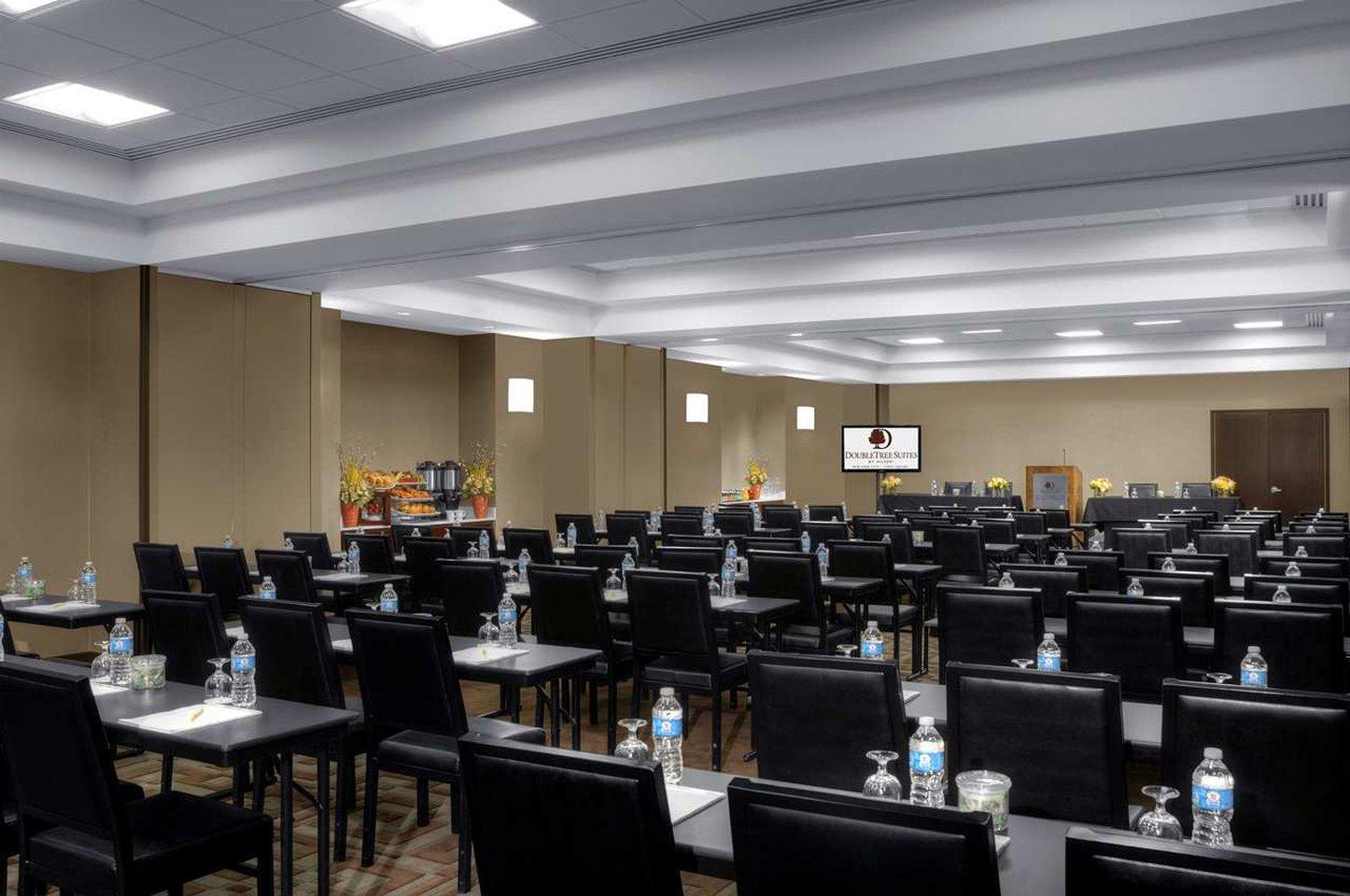 Doubletree Suites By Hilton Nyc - Times Square Нью-Йорк Экстерьер фото