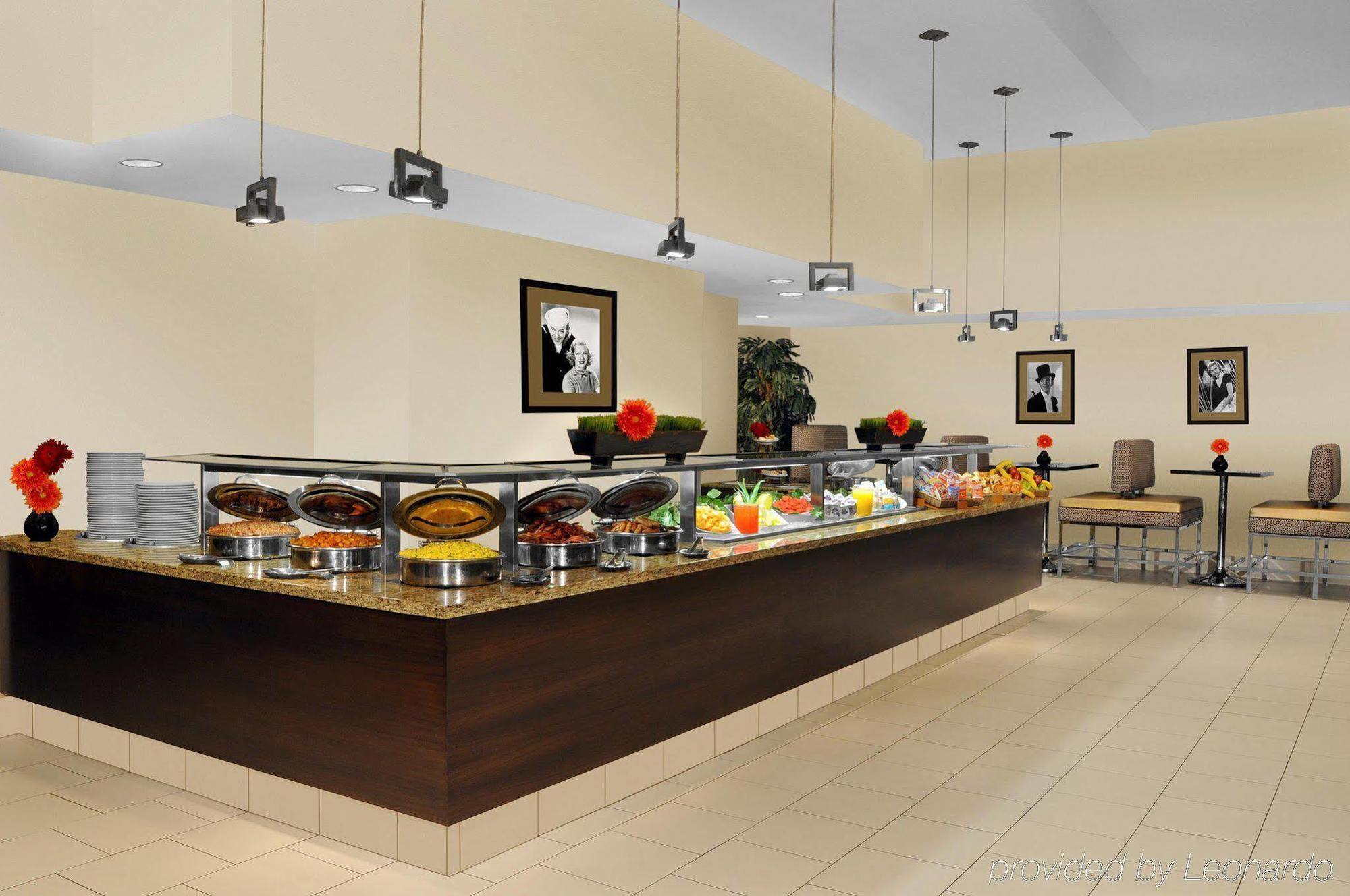 Doubletree Suites By Hilton Nyc - Times Square Нью-Йорк Экстерьер фото
