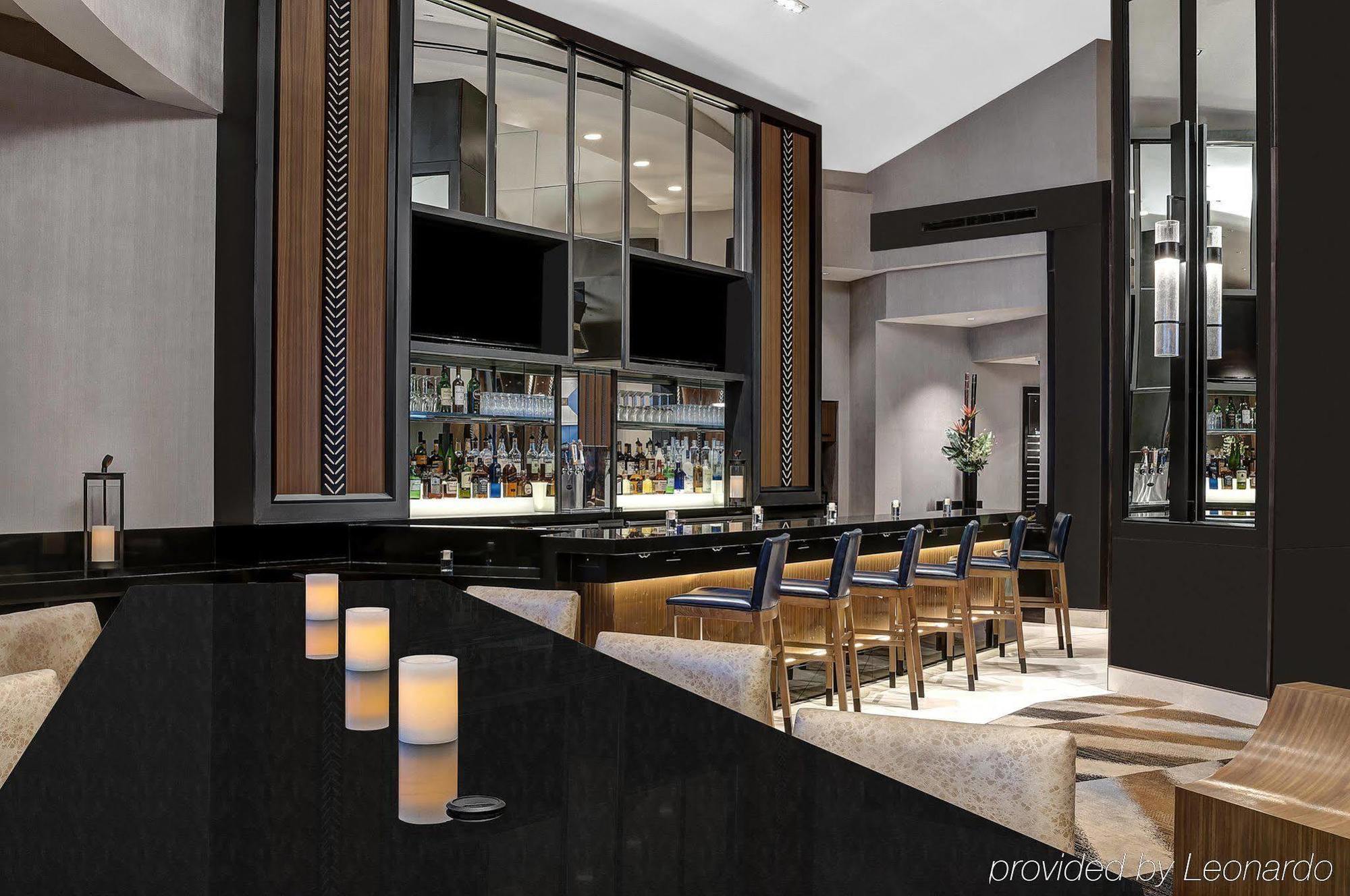 Doubletree Suites By Hilton Nyc - Times Square Нью-Йорк Экстерьер фото