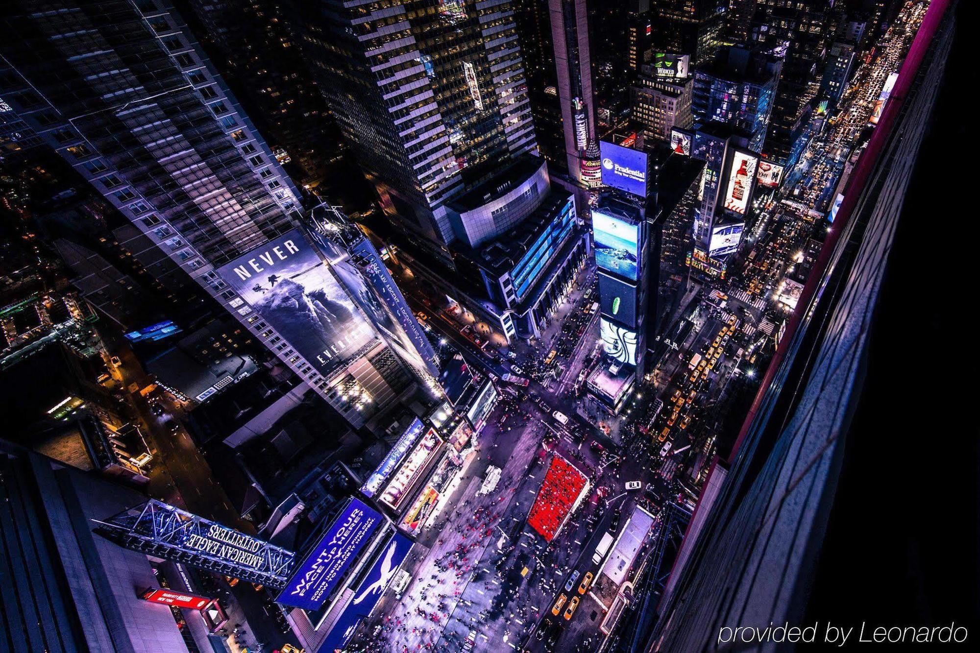 Doubletree Suites By Hilton Nyc - Times Square Нью-Йорк Экстерьер фото